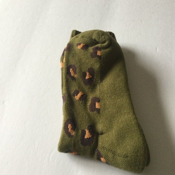 R13 LEOPARD JACQUARD PRINT CREW SOCKS OLIVE OS NWOT - Picture 3 of 8